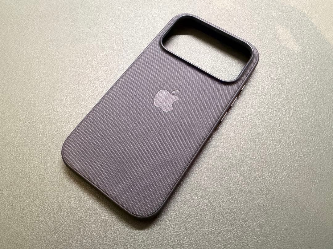 iPhone 17 Pro 純正テックウーブンケース ブラック