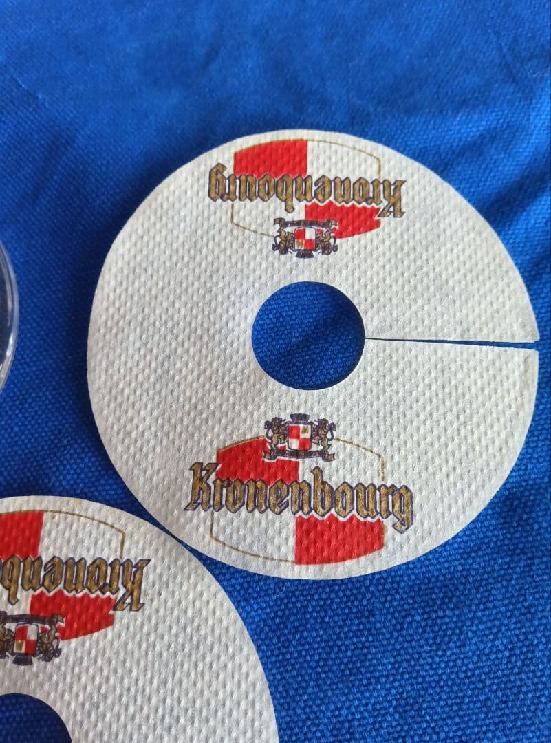 フランスビール　クローネンバーグ上敷きコースター10 枚　入手不可能