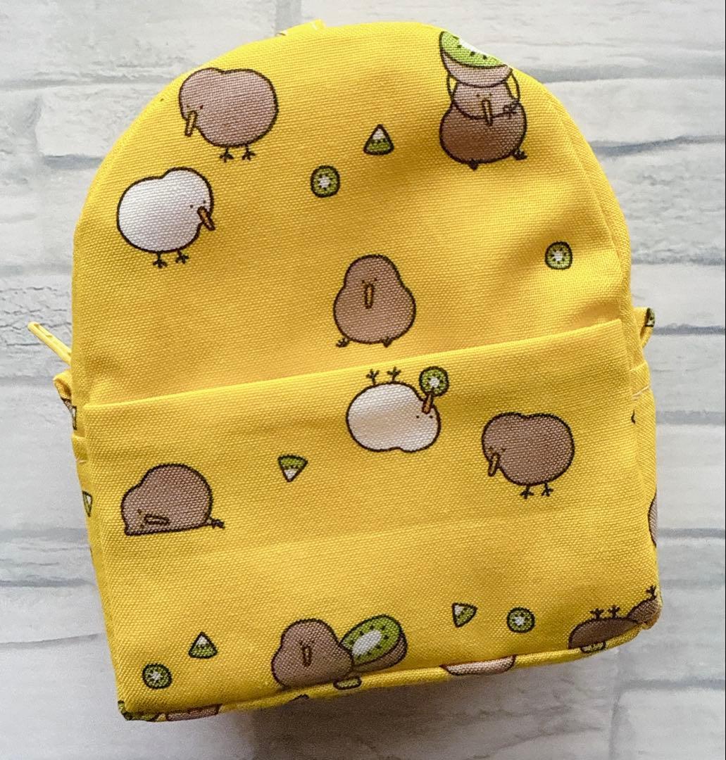 こじか様 リクエスト ハンドメイド　刺繍　キーホルダー　リュック型ポーチポーチ
