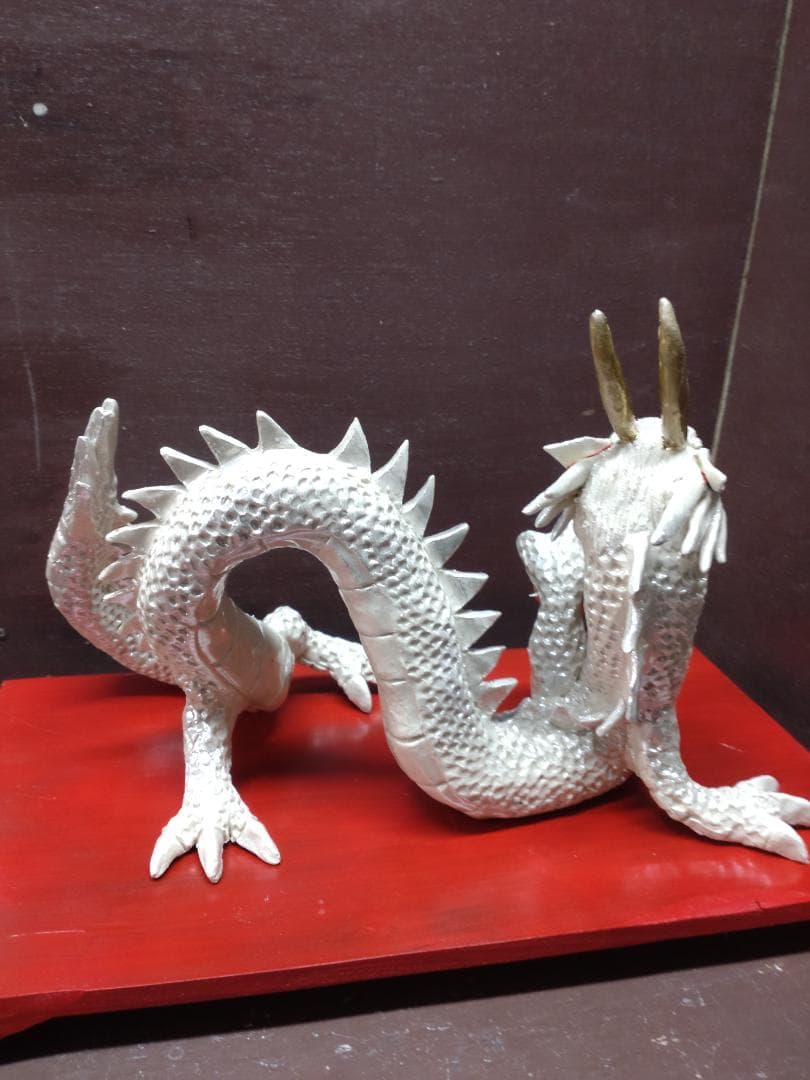 辰の置物（陶器）