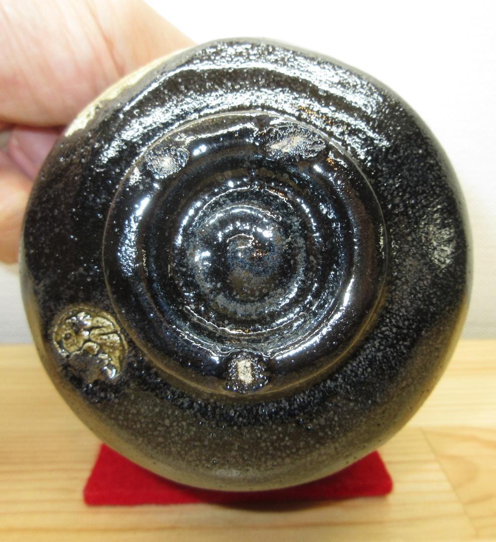 送料込【逢絢亭・新品】茶道具 筒茶碗 楽焼 黒楽 寒月の図 松楽窯 紙箱入り