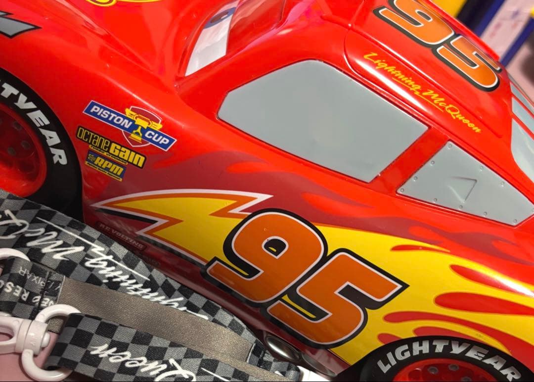 東京ディズニーランド カーズ ポップコーンバケット マックイーン ストラップ付き