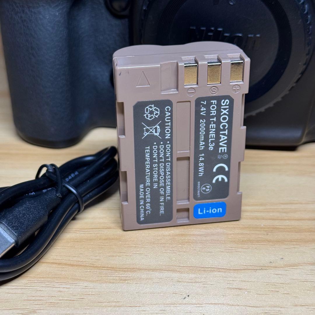 Nikon D700 フルサイズ一眼レフ　バッテリー付き