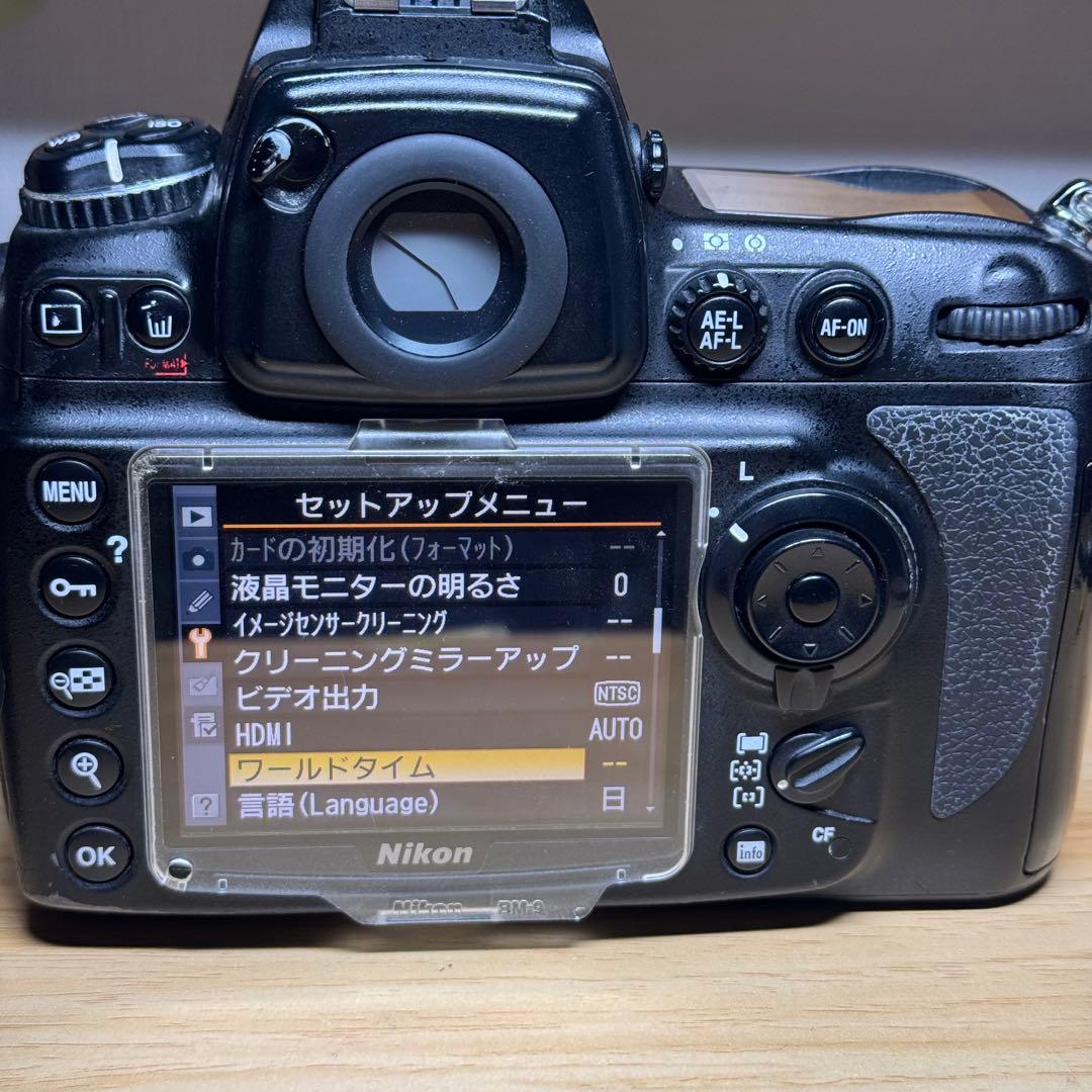 Nikon D700 フルサイズ一眼レフ　バッテリー付き