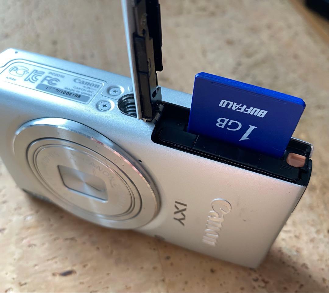 【ちゃむ】キヤノン IXY90F【純正バッテリー、充電器付き】