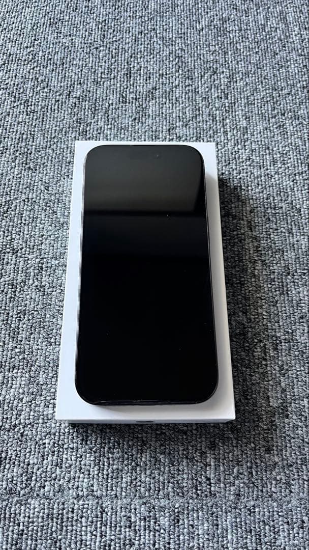 iPhone 16 Pro 128 GB ブラックチタニウム