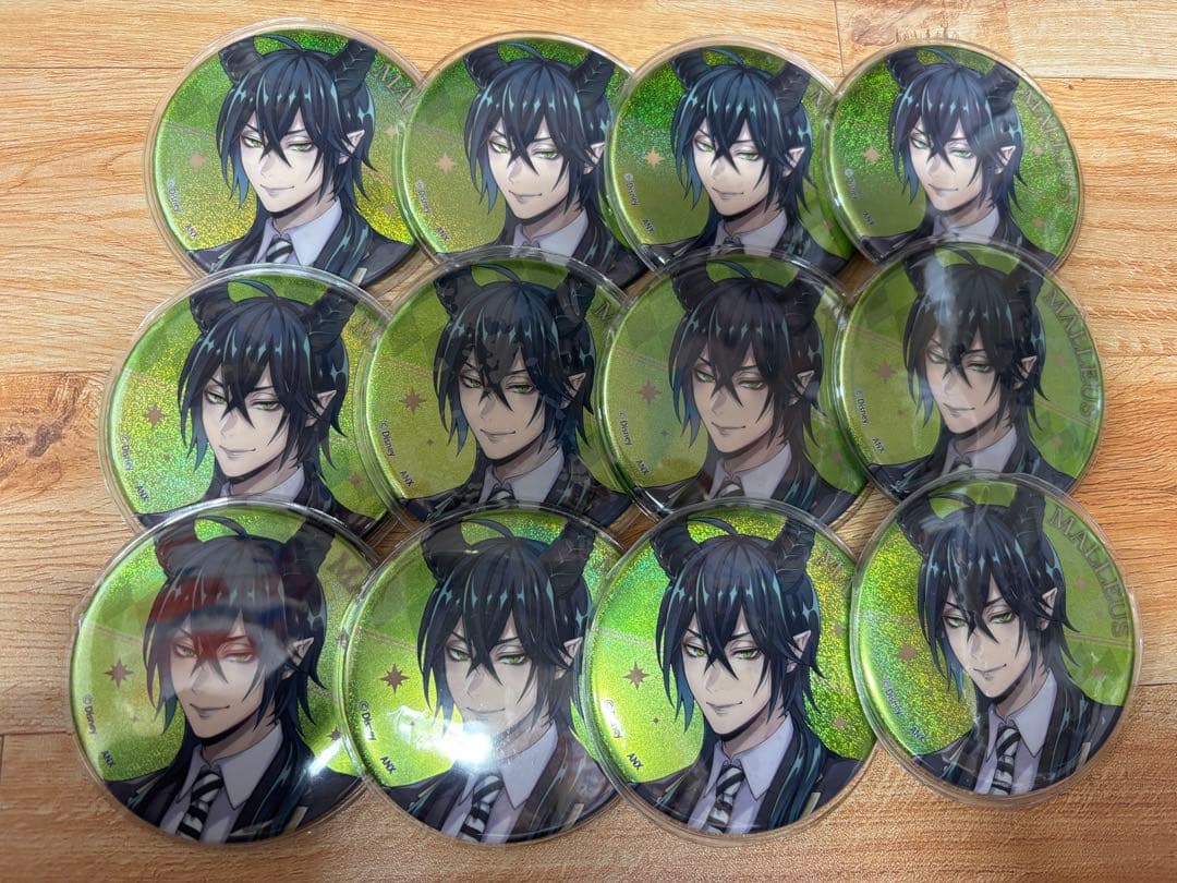 プリン　缶バッジ　マレウス　レオナ