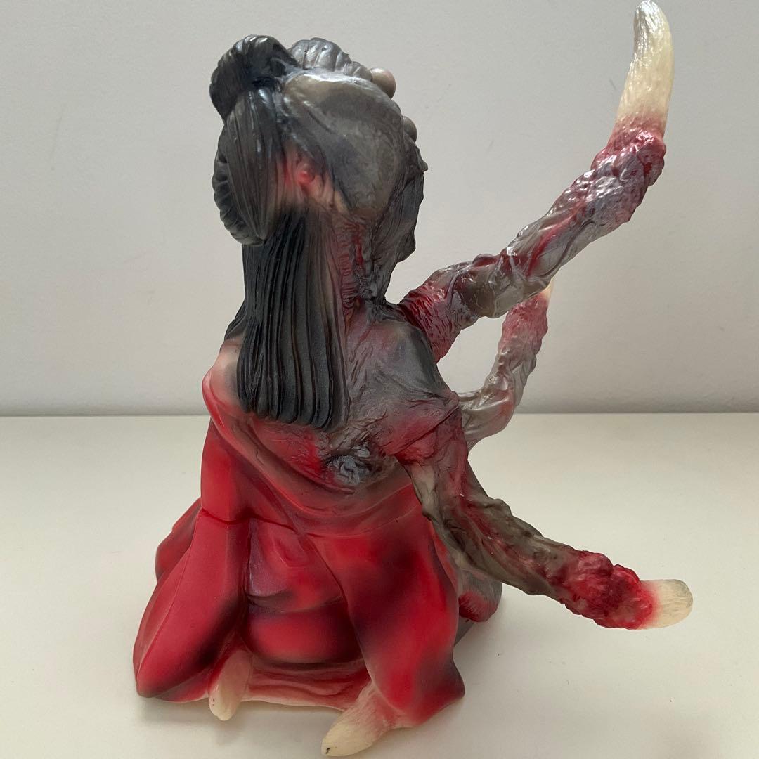 ヒカリトイズ　女郎蜘蛛　③ くだん　蛸娘　インディーズソフビ