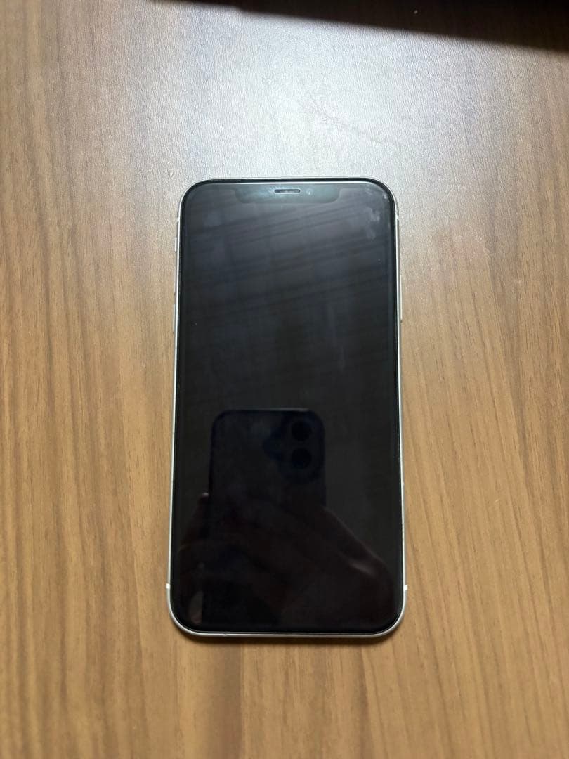 Apple iPhone XR 64GBホワイト 本体　SIMフリー