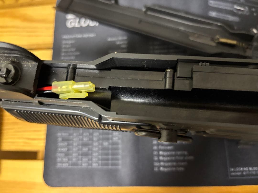 東京マルイ製uziターミネーターモデル