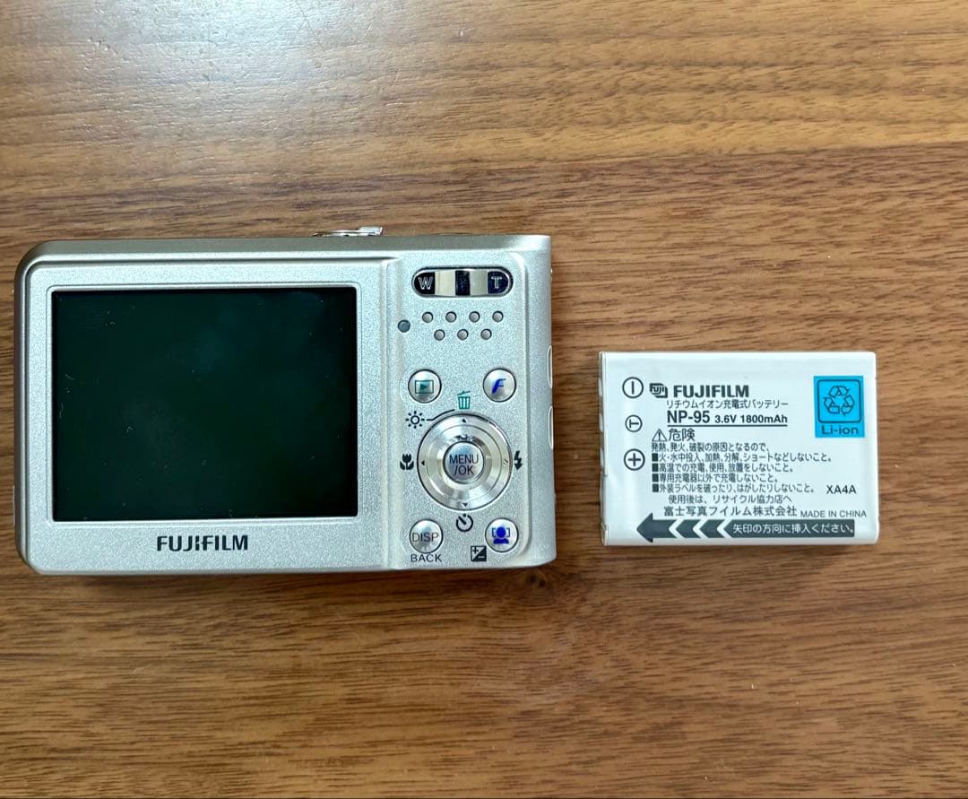 FUJIFILM 富士フイルム FinePix F31fd 動作確認済 美品