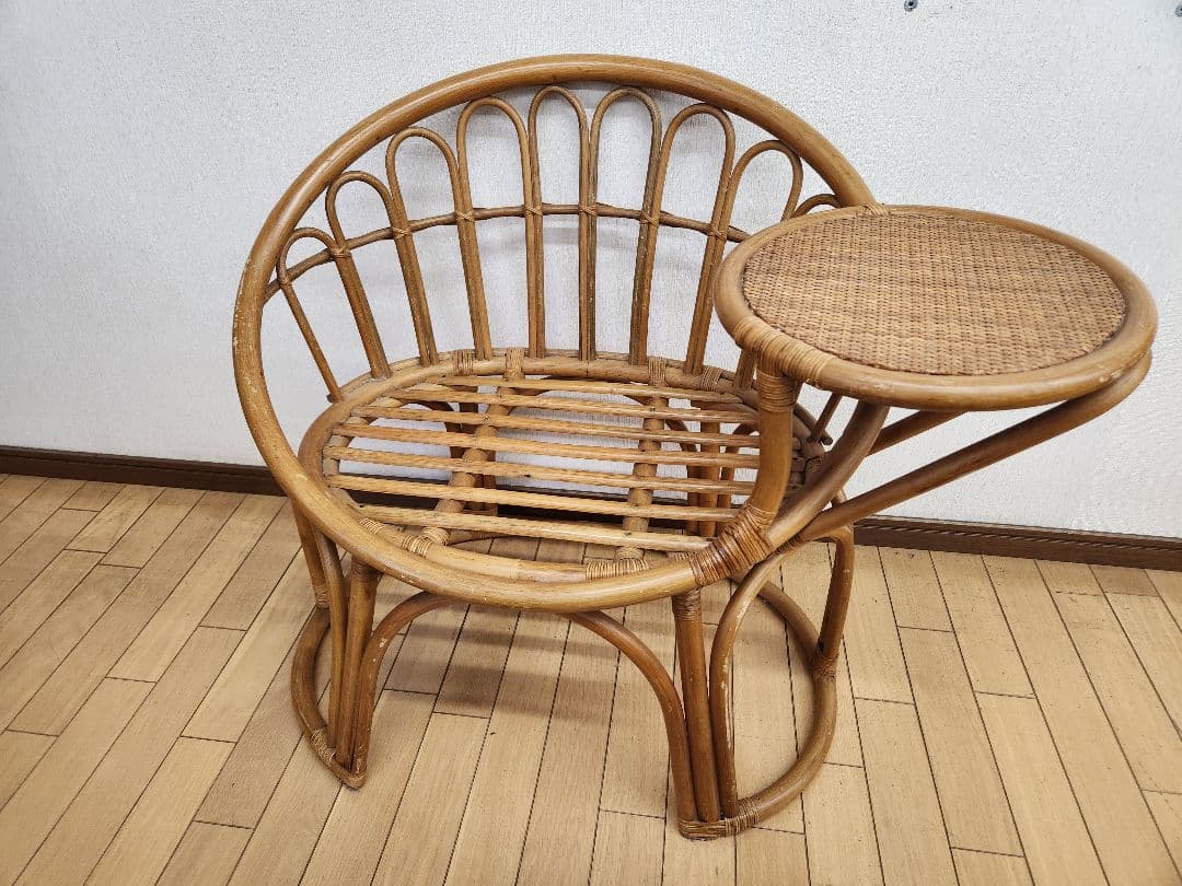 ラタン サイドテーブル付きカーブチェア
