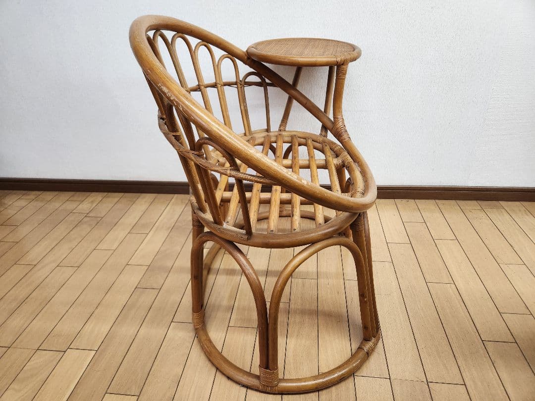 ラタン サイドテーブル付きカーブチェア
