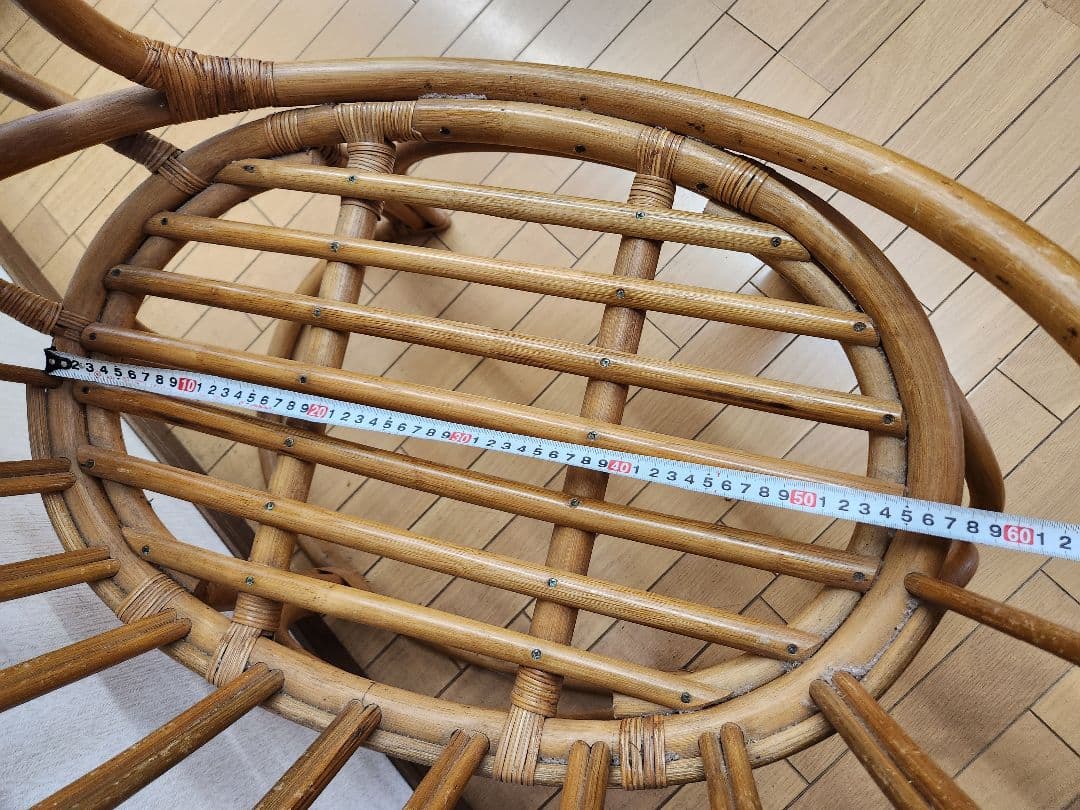 ラタン サイドテーブル付きカーブチェア