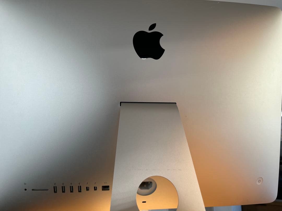 Apple iMac 品番:ME086J/A