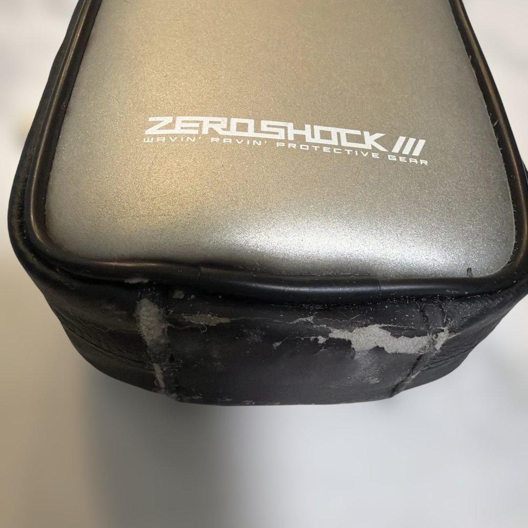 Canon IXY 140 シルバー　デジタルカメラ