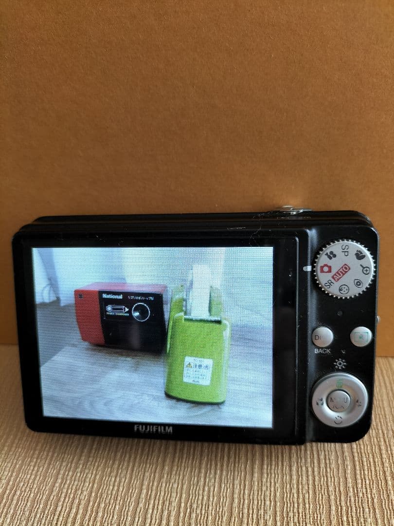 FinePix J250 動作確認済 バッテリー付き.3型液晶