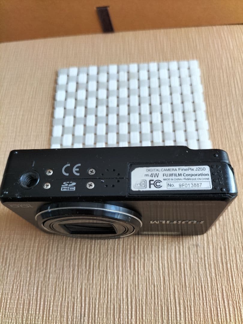 FinePix J250 動作確認済 バッテリー付き.3型液晶