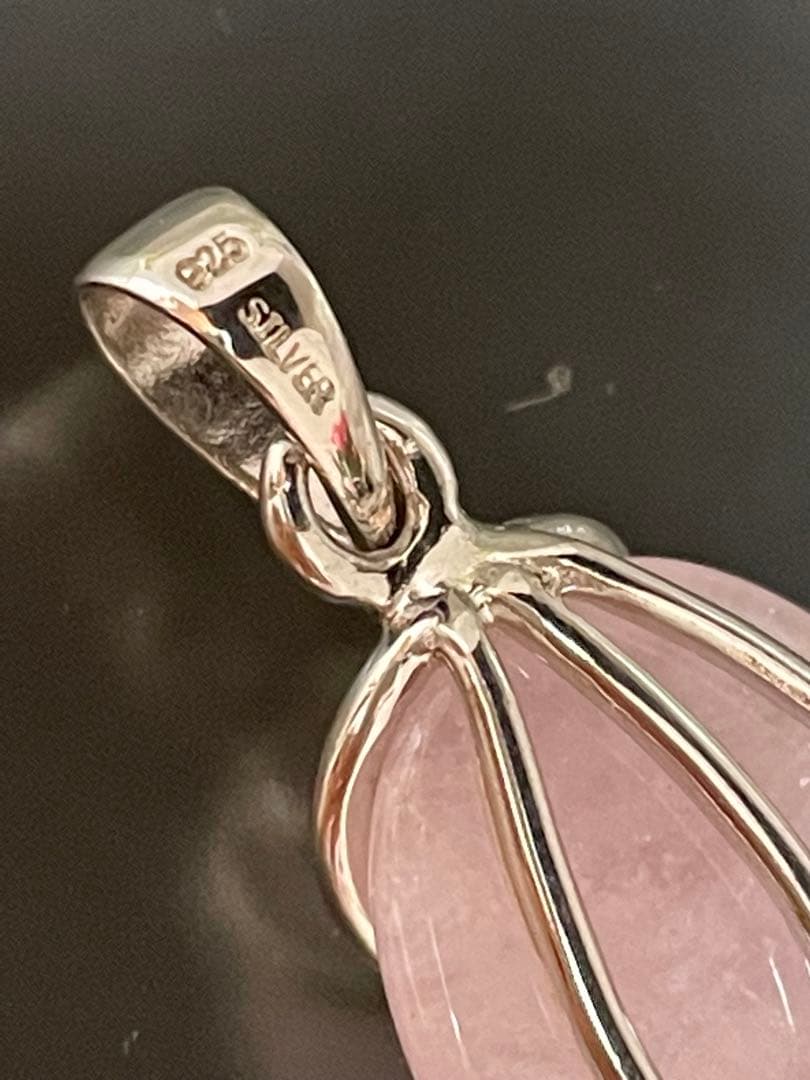 モルガナイト石 シルバーペンダント　限定品