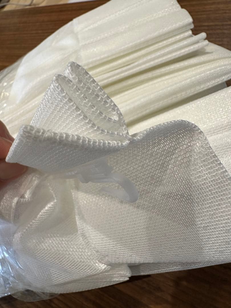 新品　リリカラ　レースカーテン