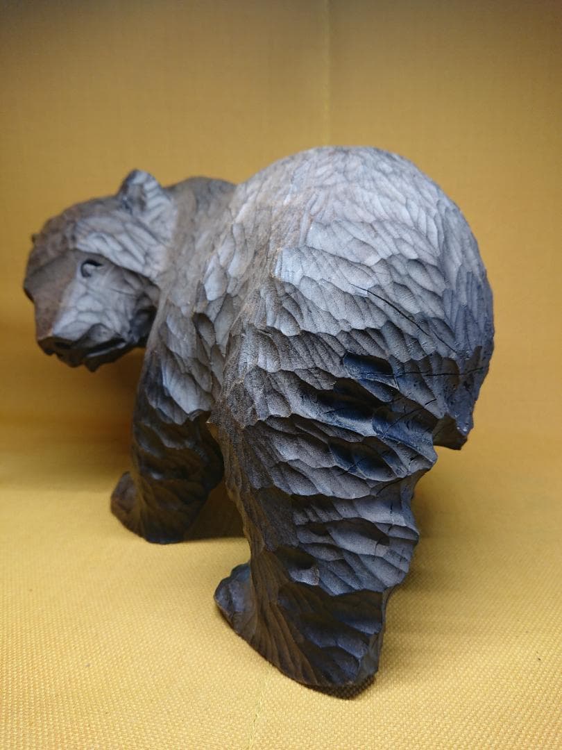くま　熊　木彫　オブジェ　置物　インテリア　工芸品　美術品　A1034