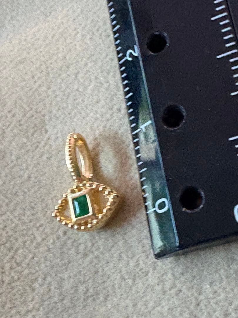 SV925 エメラルド　ホルスの目ペンダント