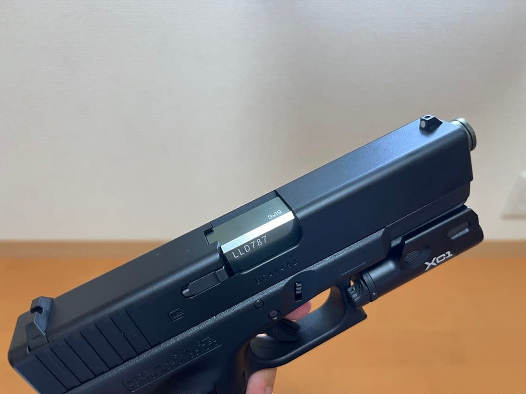 東京マルイ　ガスガン　グロック19 Gen.4 ハードケース、ライト等セット