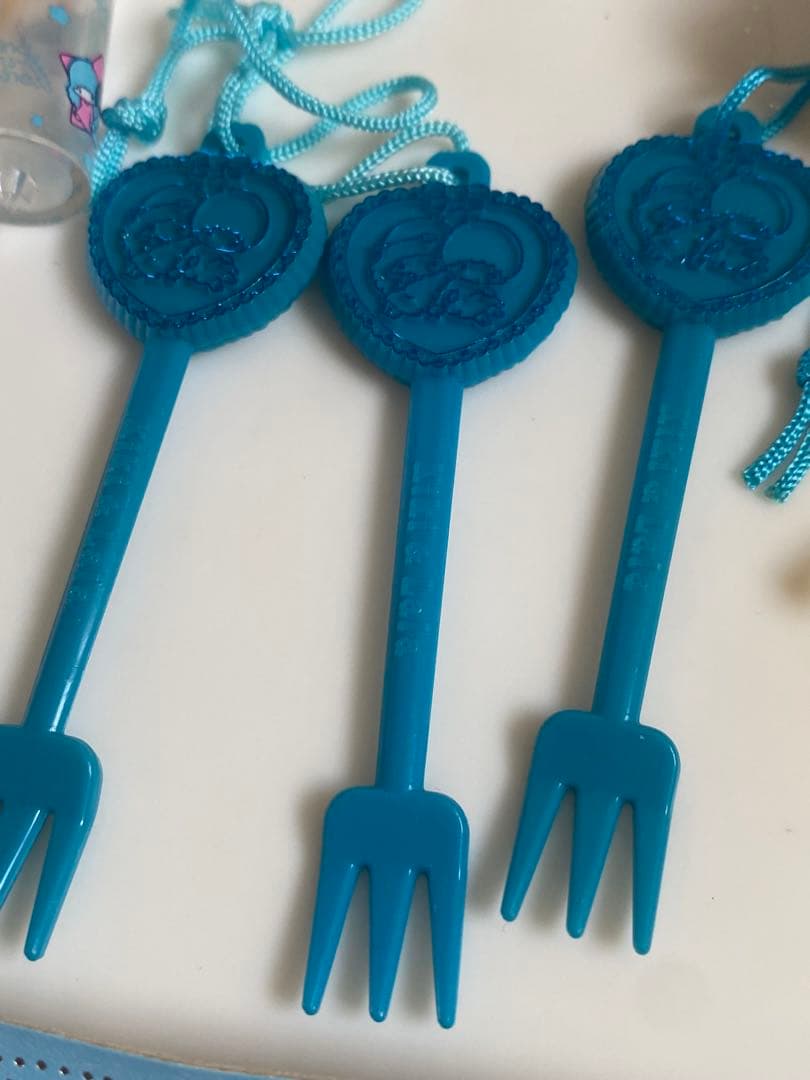 サンリオ　昭和レトロ リトルツインスターズ キキララ プレミアム＆お菓子おまけ