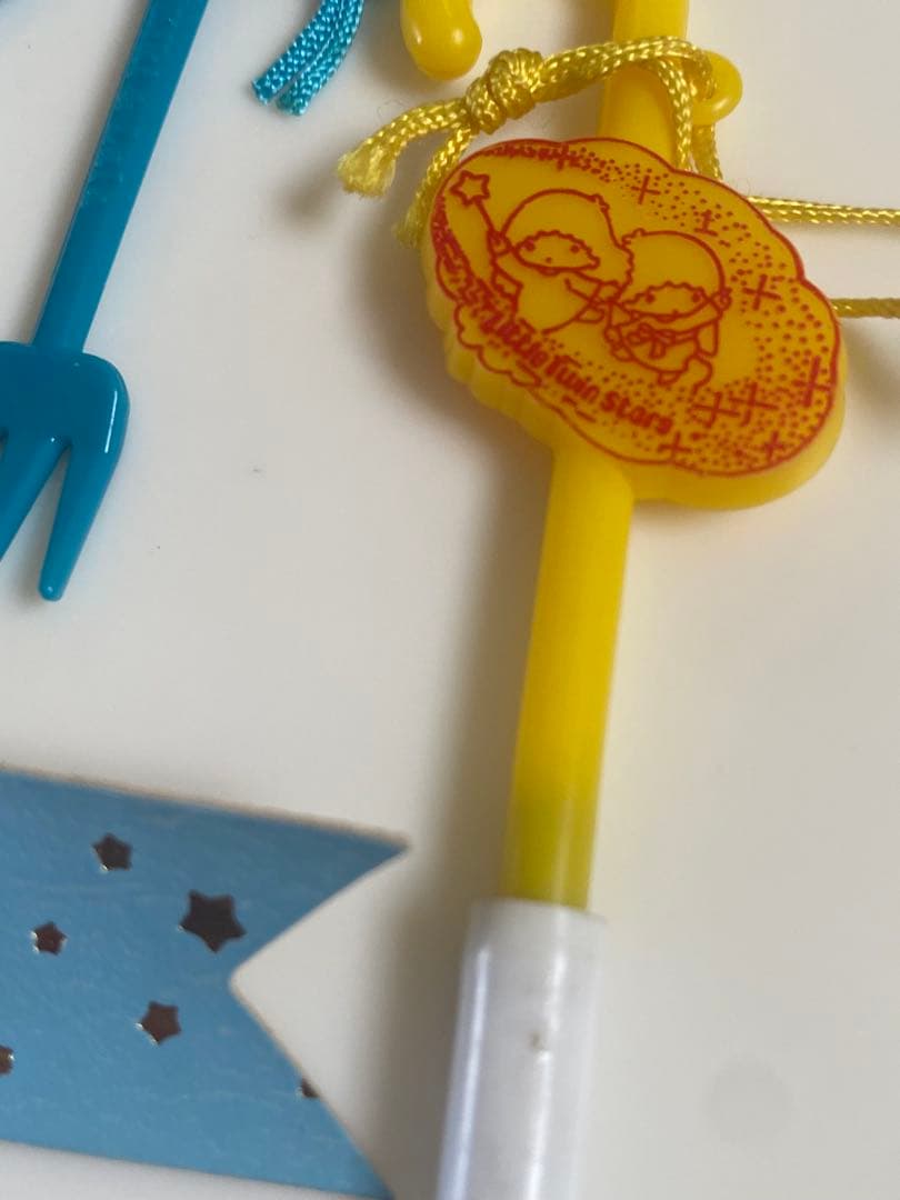 サンリオ　昭和レトロ リトルツインスターズ キキララ プレミアム＆お菓子おまけ