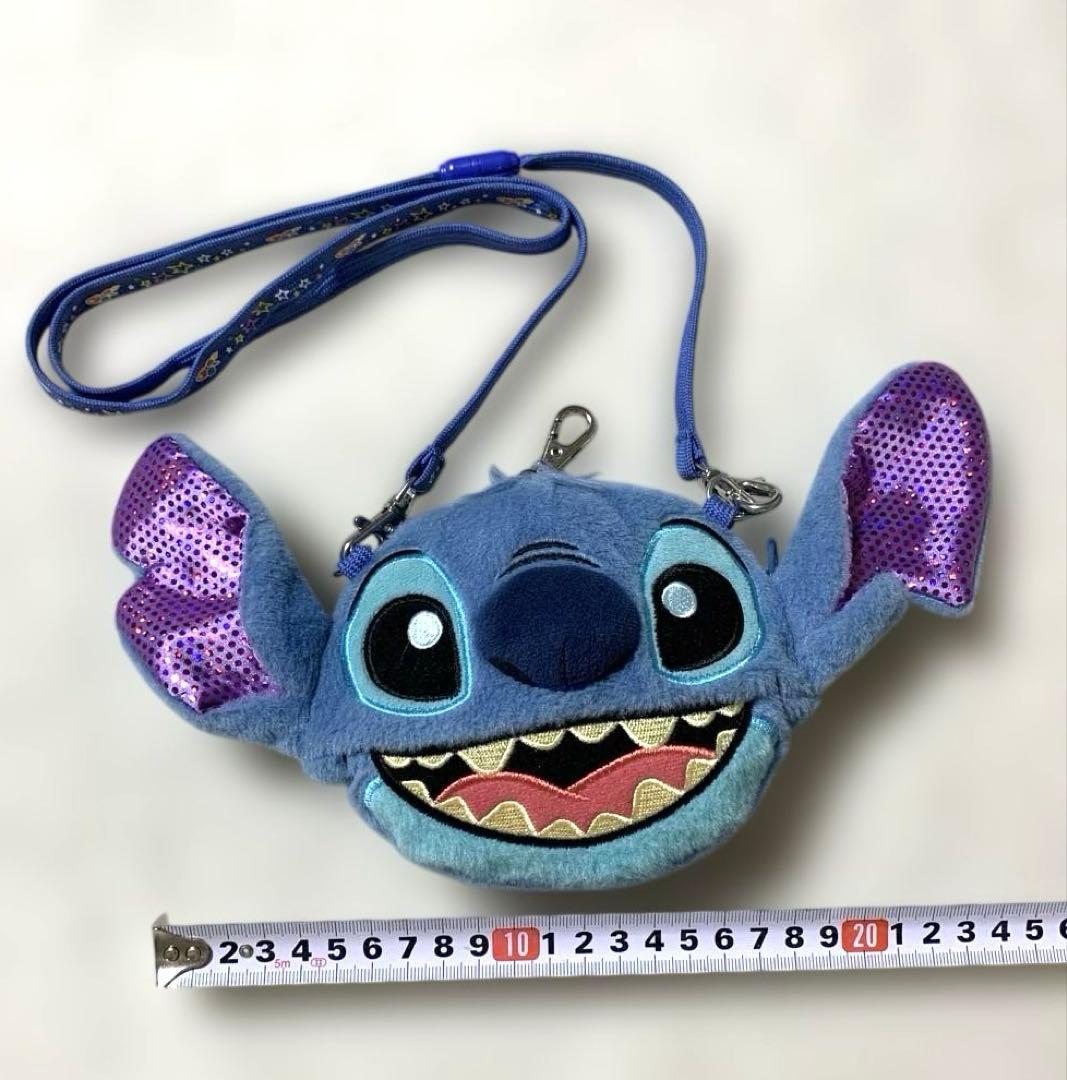 スティッチ　リール付きパスケース