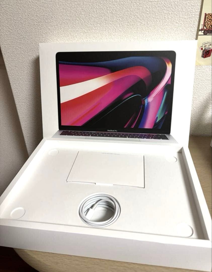 【超美品】MacBook Pro 13インチ M2 512GB 16G