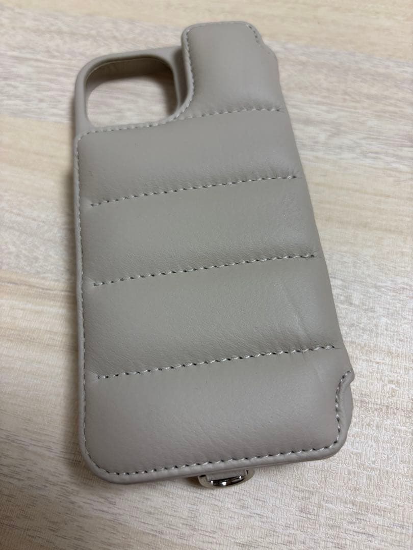 DEMIU iPhone15ケース ベージュ