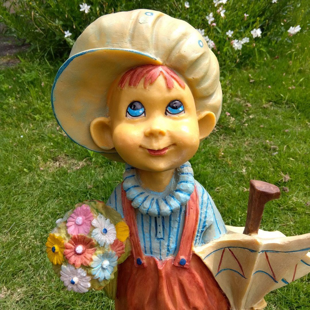 イタリアンオブジェ　アンティーク　傘と花を持つ少年