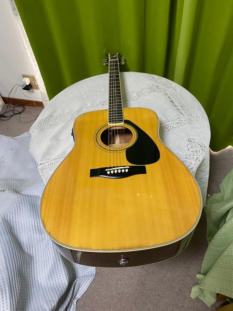 メンテ済み　気分は中島みゆき！ヤマハFG エレアコ　音出し良好　直ぐ弾けます！