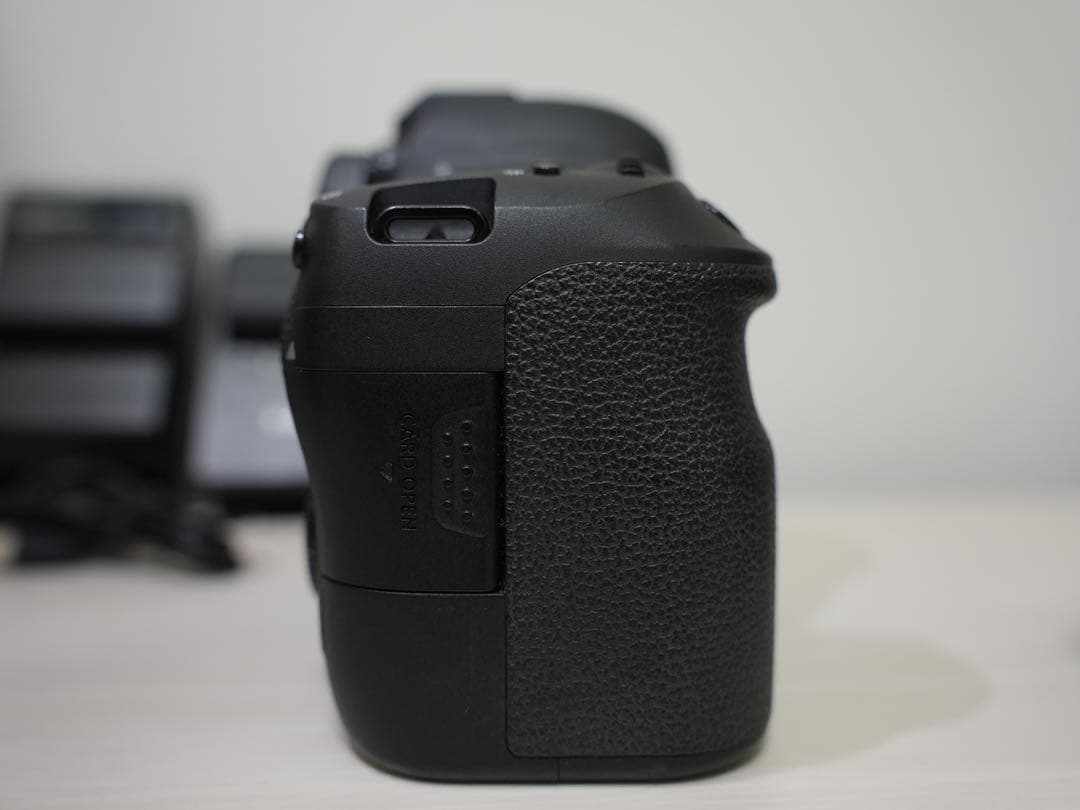 Canon EOS 6D MARK2ボディ