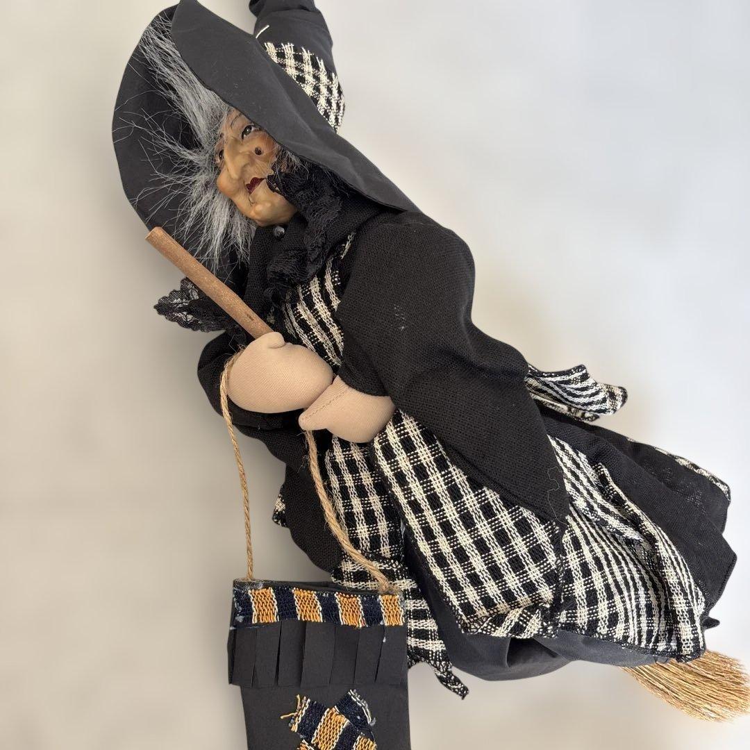 魔女の吊るし人形