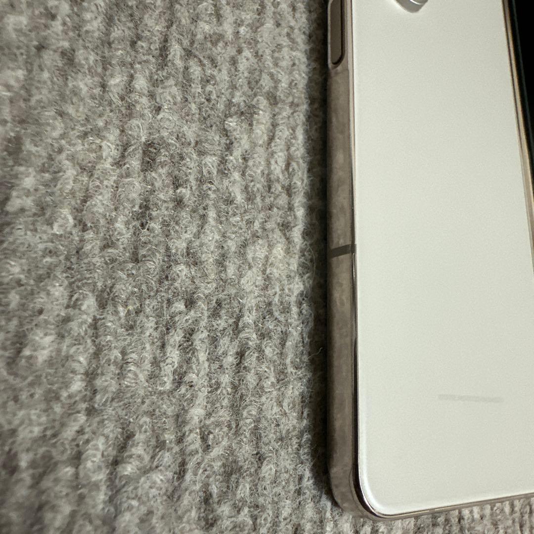 美品Samsung Galaxy Z Fold 4 ホワイト　韓国版256GB