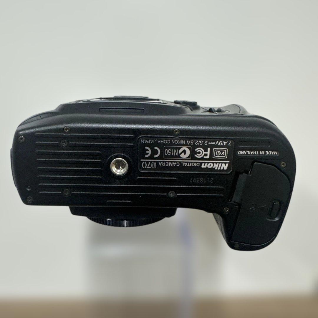 Nikon D70 ＋AF-S NIKKOR 18-70mm セット