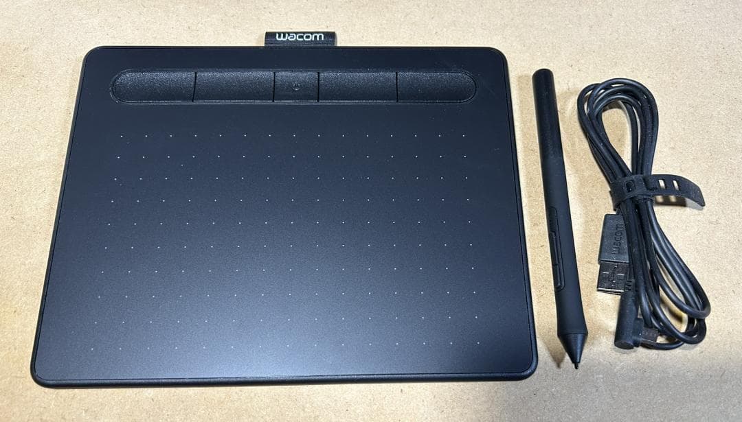 Wacom(ワコム) ペンタブレットIntuos Small(未使用に近い）