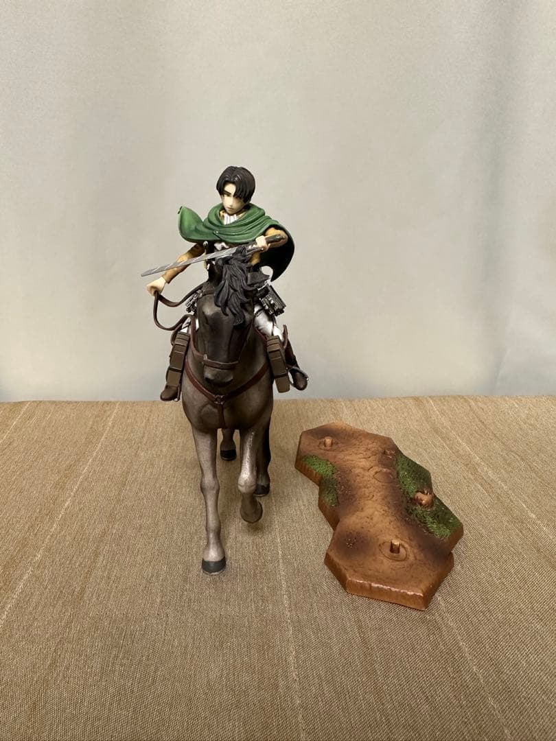 進撃の巨人 リヴァイ 一番くじ フィギュア 壁外調査　おまけ付き