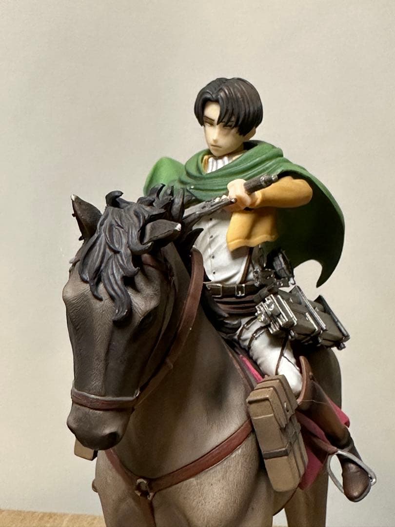 進撃の巨人 リヴァイ 一番くじ フィギュア 壁外調査　おまけ付き