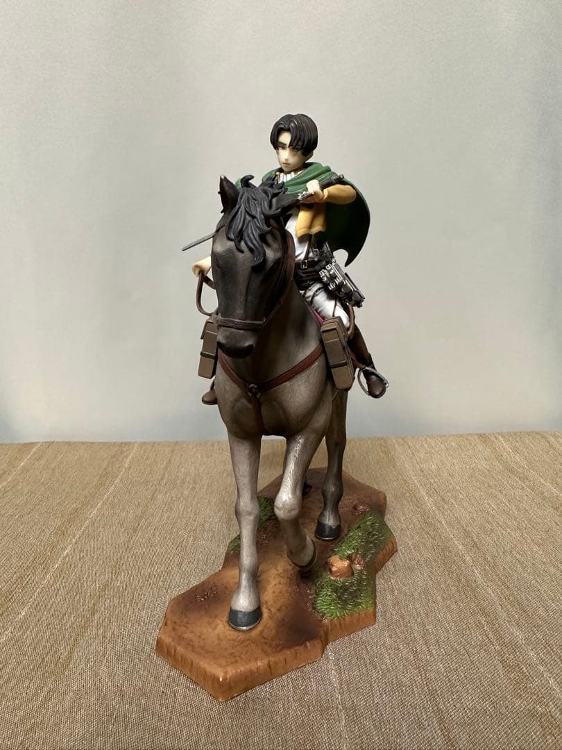進撃の巨人 リヴァイ 一番くじ フィギュア 壁外調査　おまけ付き