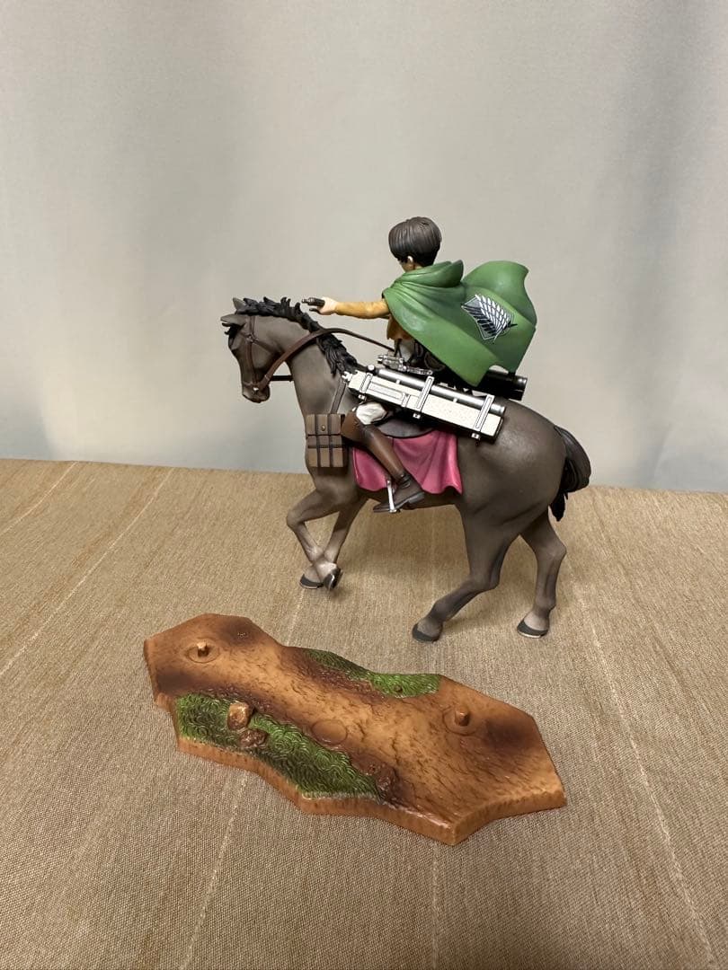 進撃の巨人 リヴァイ 一番くじ フィギュア 壁外調査　おまけ付き