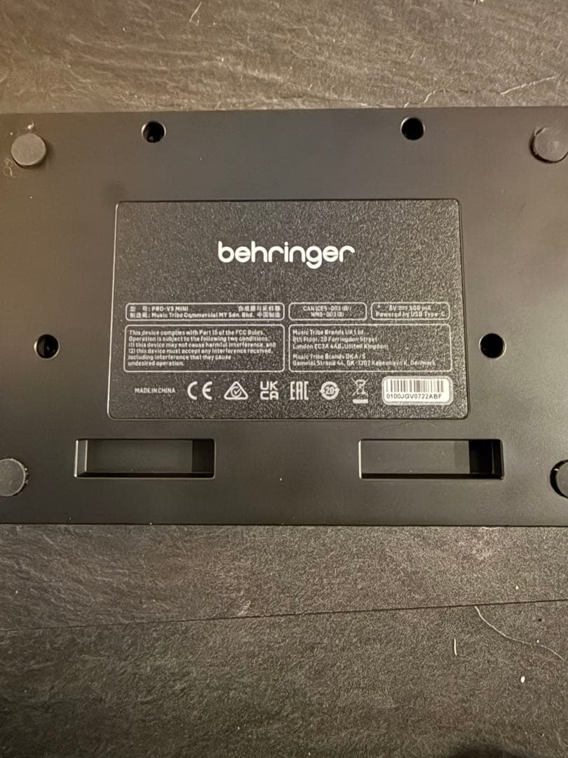 BEHRINGER ベリンガー PRO-VS MINI シンセサイザー