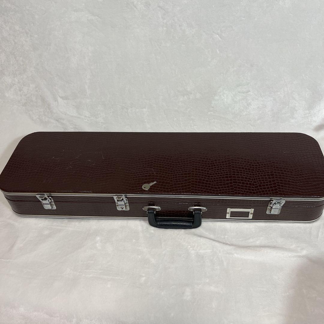 沖縄 黒塗り 三線 人口革 初心者向けセット 鍵付ハードケース付き 付属品多数