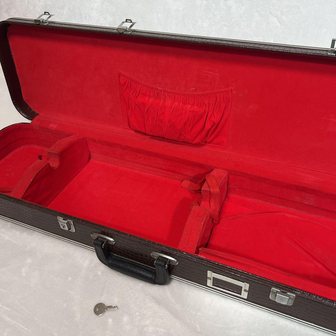 沖縄 黒塗り 三線 人口革 初心者向けセット 鍵付ハードケース付き 付属品多数