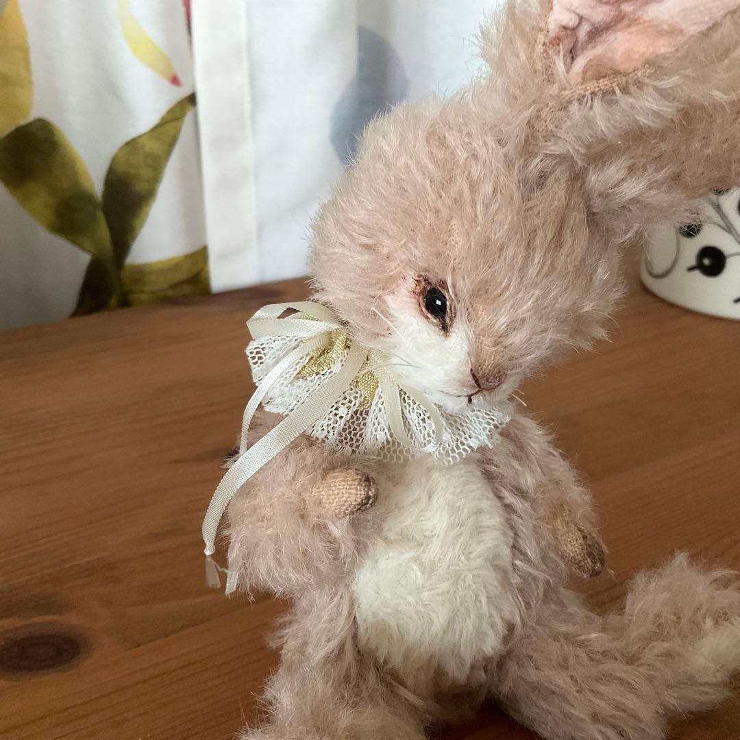 国内作家様ハンドメイド　ピンクの可愛いウサギさん