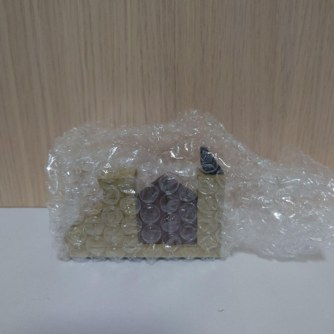DECOLE　古びた門