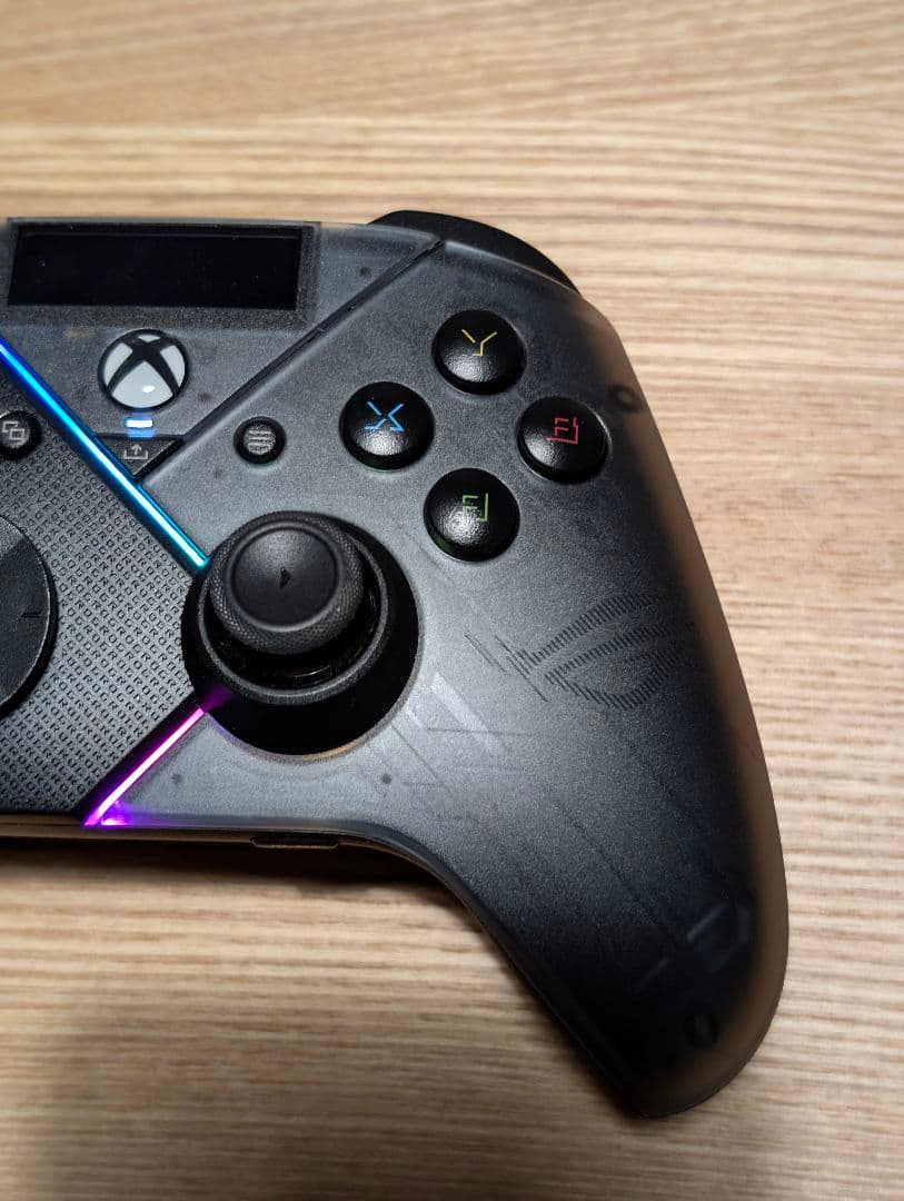 ROG RAIKIRI PRO　ゲーミングコントローラー　PCコントローラー