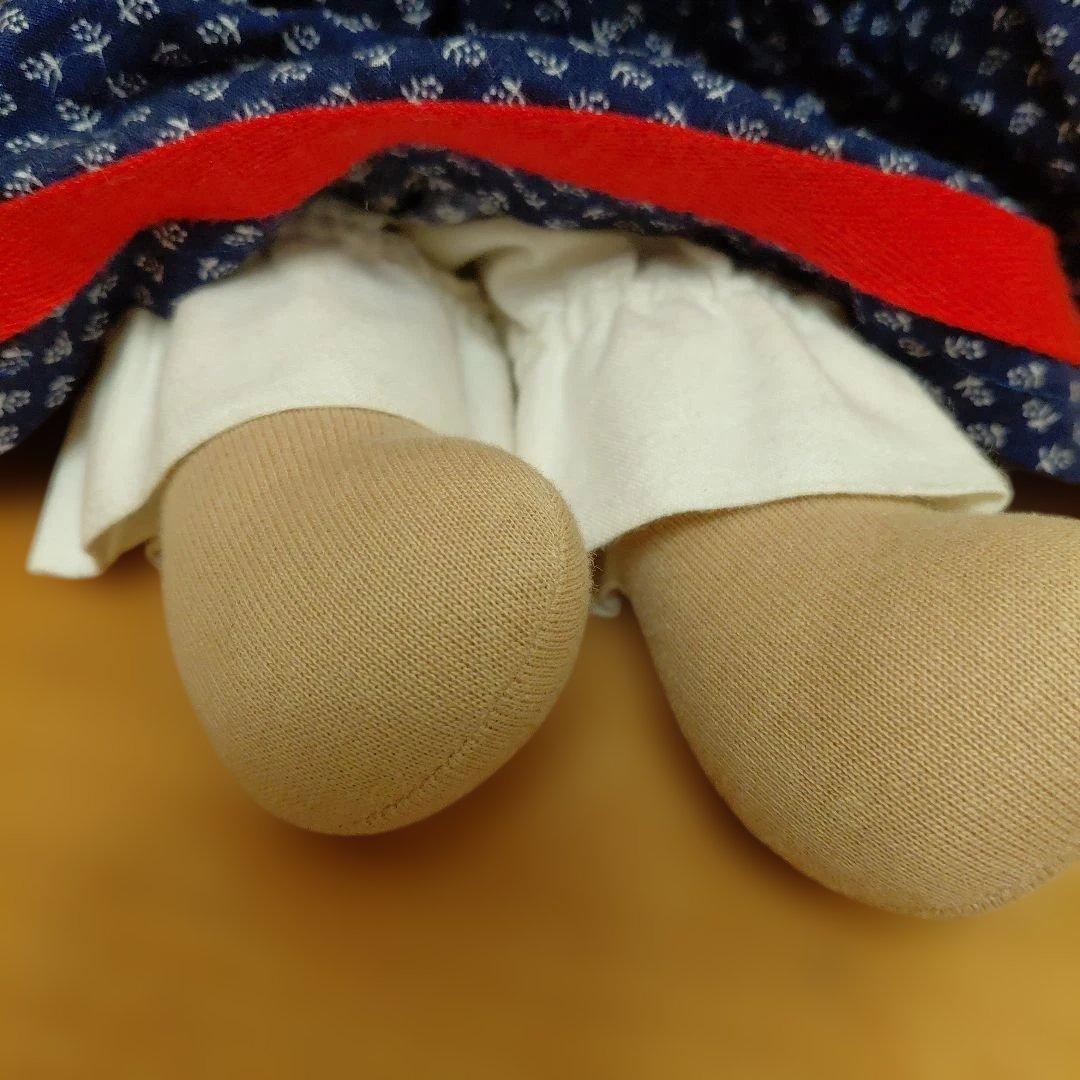 SILKE製 ネイビー花柄ドレス人形